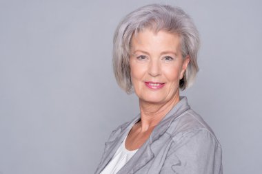  gülümseyen kadın kıdemli