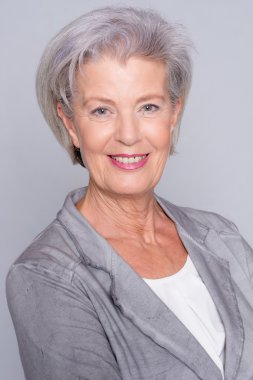  gülümseyen kadın kıdemli