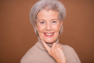 gülümseyen kadın kıdemli