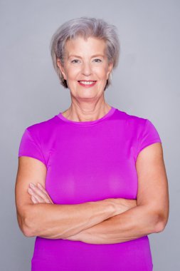  Sportif gülümseyen kadın kıdemli