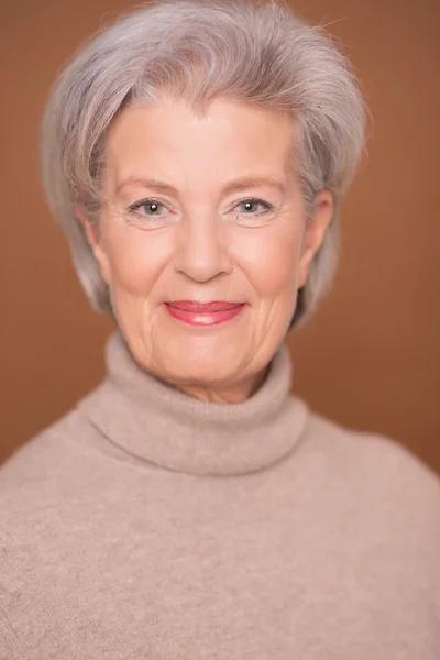 Senior woman smiling — Stock Photo, Image