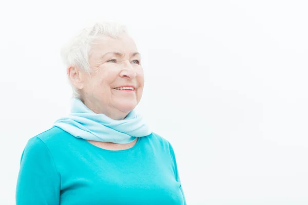 Leende äldre kvinna — Stockfoto