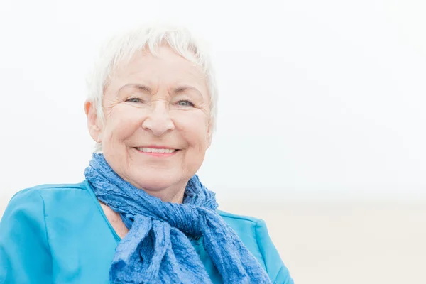Smiling senior woman — Stock Photo, Image