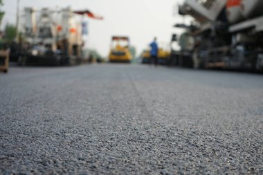 Bulanık görüntü, otoyol bakımı, YÖNETMEN HÜKÜMÜZ KAYIP.