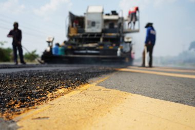 Bulanık görüntü, otoyol bakımı, YÖNETMEN HÜKÜMÜZ KAYIP.