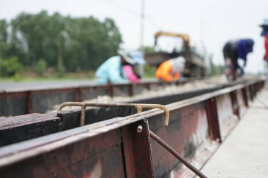 Somut Format Yolu Yapımı (bulanık resim)