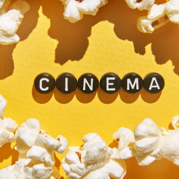 Popcorn disegno citazione. Concetto tipografico. Carta da parati testo creativo — Foto Stock