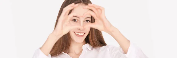 Herz Hände in Gesichtsnähe. Positives Emotionsmodell. Augenheilkunde-Konzept — Stockfoto