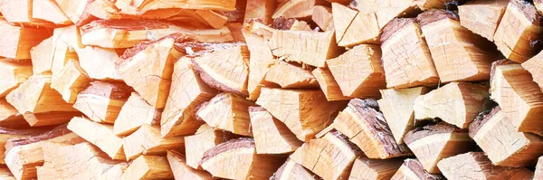 Holzofen. Holzstapel Textur Hintergrund. Bäume lagern. Laubholzstapel — Stockfoto