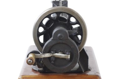 Antika dikiş makinesi. 