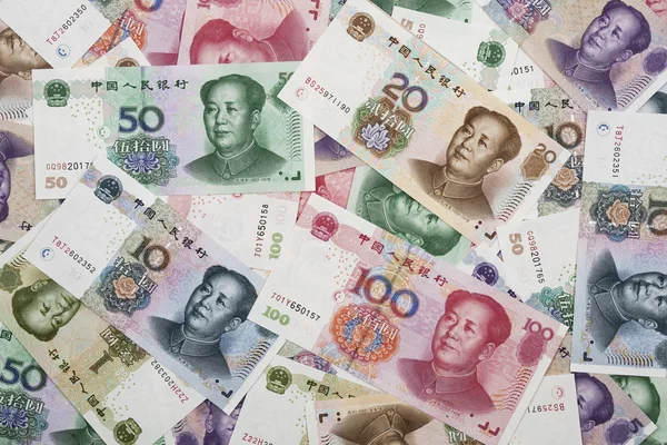 Collage de fondo de los billetes de banco Rmb chinos o Yuan con el Presidente Mao en el frente de cada proyecto de ley — Foto de Stock