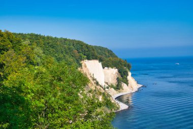 Güzel Rgen adasındaki tebeşir kayalıkları