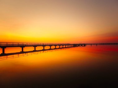 Ruegen adasındaki Baltık Denizi 'nde gün doğumu, gün batımı