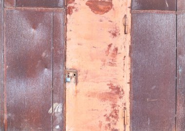 Eski paslı metal kapı dokusu