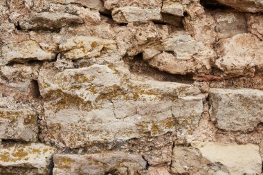 Kule arka planındaki eski tuğla duvar