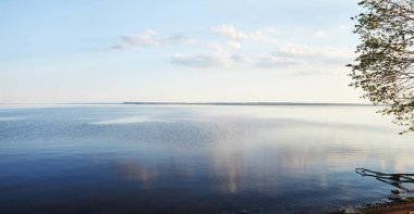 panorama peyzaj nehir kıyısı gün batımı