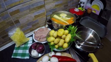 Pazar öğle yemeği hazırlık