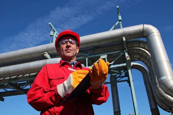 Oil Refinery Engineer and Pipelines — Stock Photo, Image