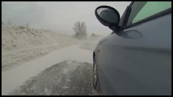 雪のドリフトを運転 — ストック動画