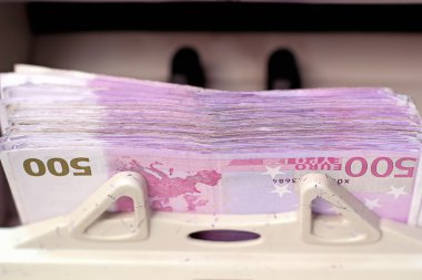 Elektronik para Counter işleme Euro 500 faturaları 