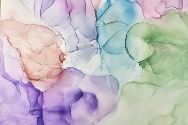 Alkol mürekkebi tekniğinde doğal lüks, soyut, akışkan sanat resimleri. Şefkatli ve rüya gibi duvar kağıtları. Renklerin karışımı şeffaf dalgalar ve altın girdaplar yaratır. Posterler ve diğer basılı materyaller için