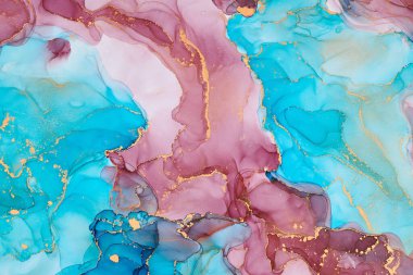 Şeffaf renk akımları, yılan gibi kıvrılan metalik girdaplar ve köpüklü renk spreyleri bu serbest akan dokuların manzarasını şekillendirir. Alkol mürekkebi tekniğindeki doğal lüks, akışkan sanat resimleri.