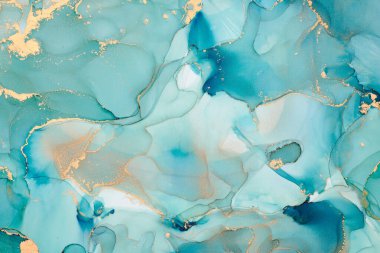 Şeffaf renk akımları, yılan gibi kıvrılan metalik girdaplar ve köpüklü renk spreyleri bu serbest akan dokuların manzarasını şekillendirir. Alkol mürekkebi tekniğindeki doğal lüks, akışkan sanat resimleri.