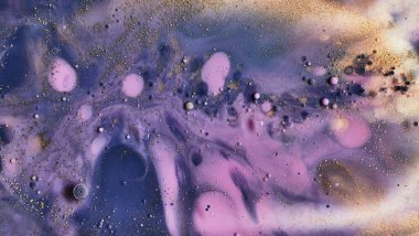 Doğal lüks, soyut sıvı sanat eserleri renkli akrilik baloncuklar çiziyor..