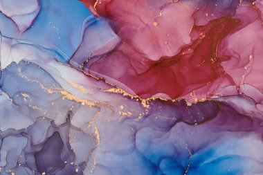 Şeffaf renk akımları, yılan gibi kıvrılan metalik girdaplar ve köpüklü renk spreyleri bu serbest akan dokuların manzarasını şekillendirir. Alkol mürekkebi tekniğindeki doğal lüks, akışkan sanat resimleri.