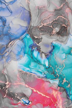 Alkol mürekkebi tekniğinde doğal lüks, soyut, akışkan sanat resimleri. Şefkatli ve rüya gibi duvar kağıtları. Renklerin karışımı şeffaf dalgalar ve altın girdaplar yaratır. Posterler ve diğer basılı materyaller için