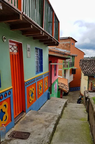 Hermosa Colorosa Ciudad Colombiana Destino Turístico Sus Calles Están Llenas — Foto de Stock