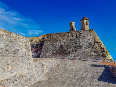 ARTAJİNA KOLOMBIAWALLED ŞEHRİ VE TRADİTİM, DÜNYA HİKAYESİ BİLİYOR