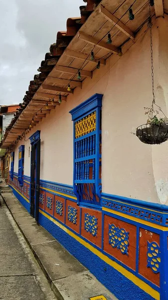 Hermosa Colorosa Ciudad Colombiana Destino Turístico Sus Calles Están Llenas — Foto de Stock
