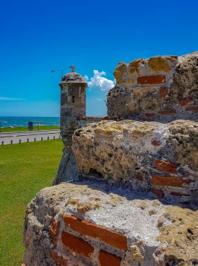ARTAJİNA KOLOMBIAWALLED ŞEHRİ VE TRADİTİM, DÜNYA HİKAYESİ BİLİYOR
