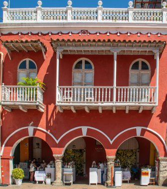 ARTAJİNA KOLOMBIAWALLED ŞEHRİ VE TRADİTİM, DÜNYA HİKAYESİ BİLİYOR