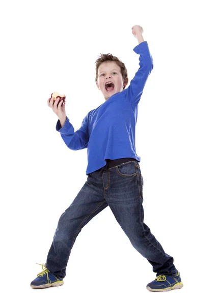 Aufgeregter Junge mit Apfel — Stockfoto