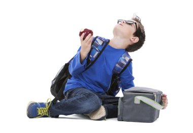 sırt çantası takmış çocuk