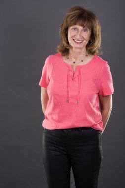 Orta yaşlı casual kadın