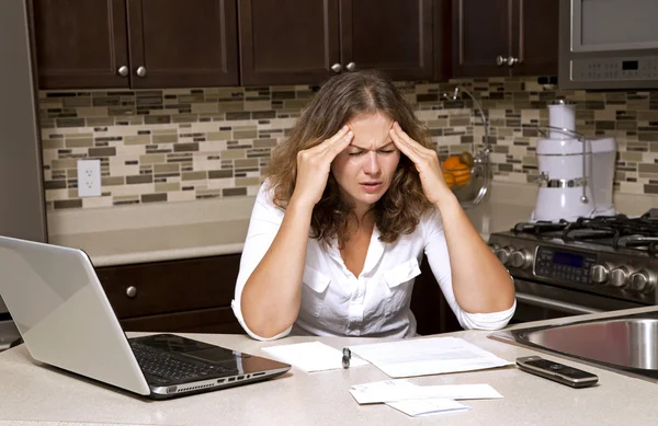 Woman and bills — Stock Photo, Image