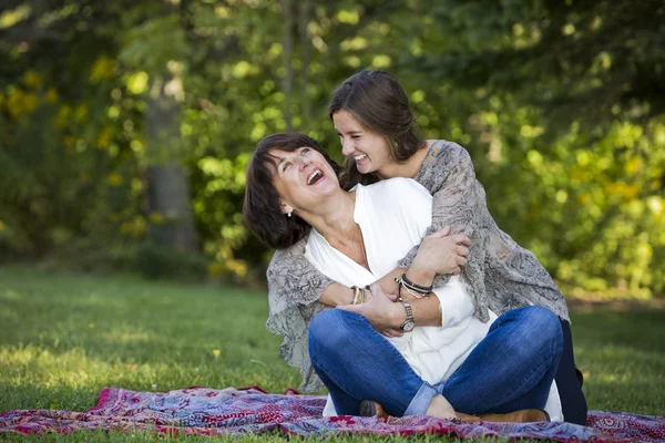 Mãe e filha — Fotografia de Stock