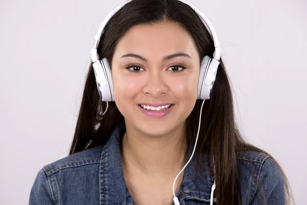 Teenager und Headset — Stockfoto