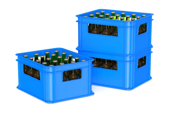 Caisse bleue pleine de bouteilles de bière — Photo