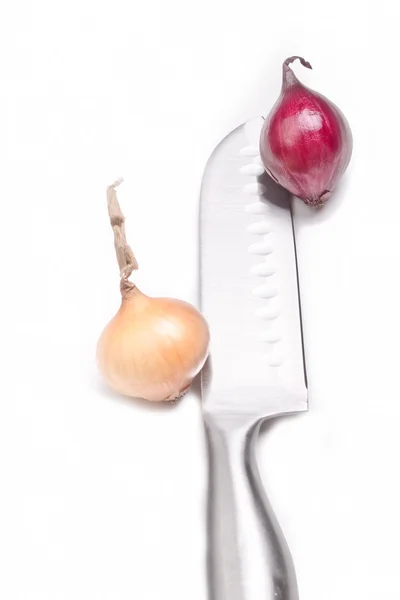 Knive and onions — Stock Photo, Image