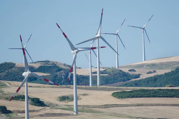 Mehrere Windkraftanlagen Stockfoto