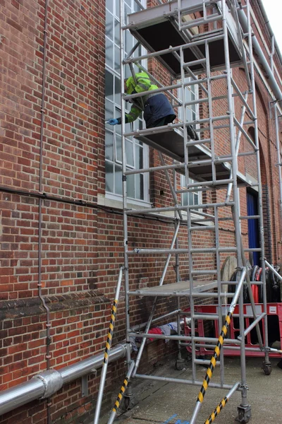 Ressam ve dekoratör