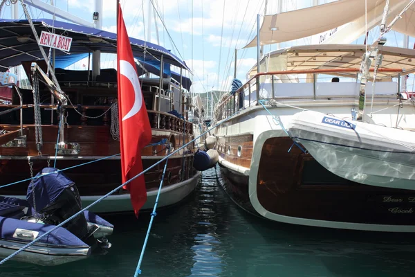 Türkische Ausflugsboote — Stockfoto