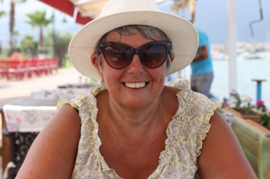 Rahatlatıcı bir İngiliz Bayan