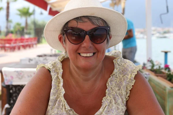 Rahatlatıcı bir İngiliz Bayan