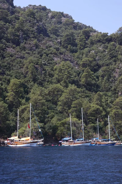 Passeios de barco para turistas — Fotografia de Stock