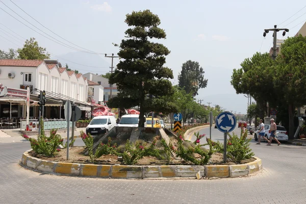 Ein typischer türkischer Kreisverkehr — Stockfoto